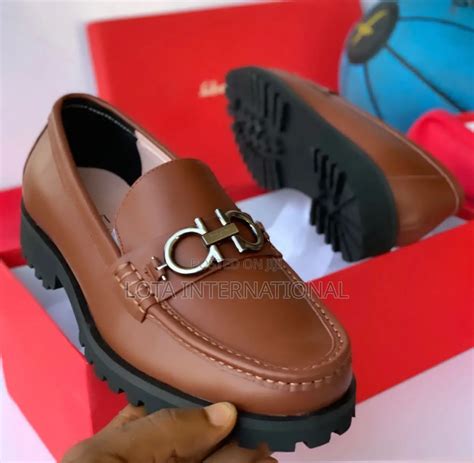 Original Quality Ferragamo Shoe